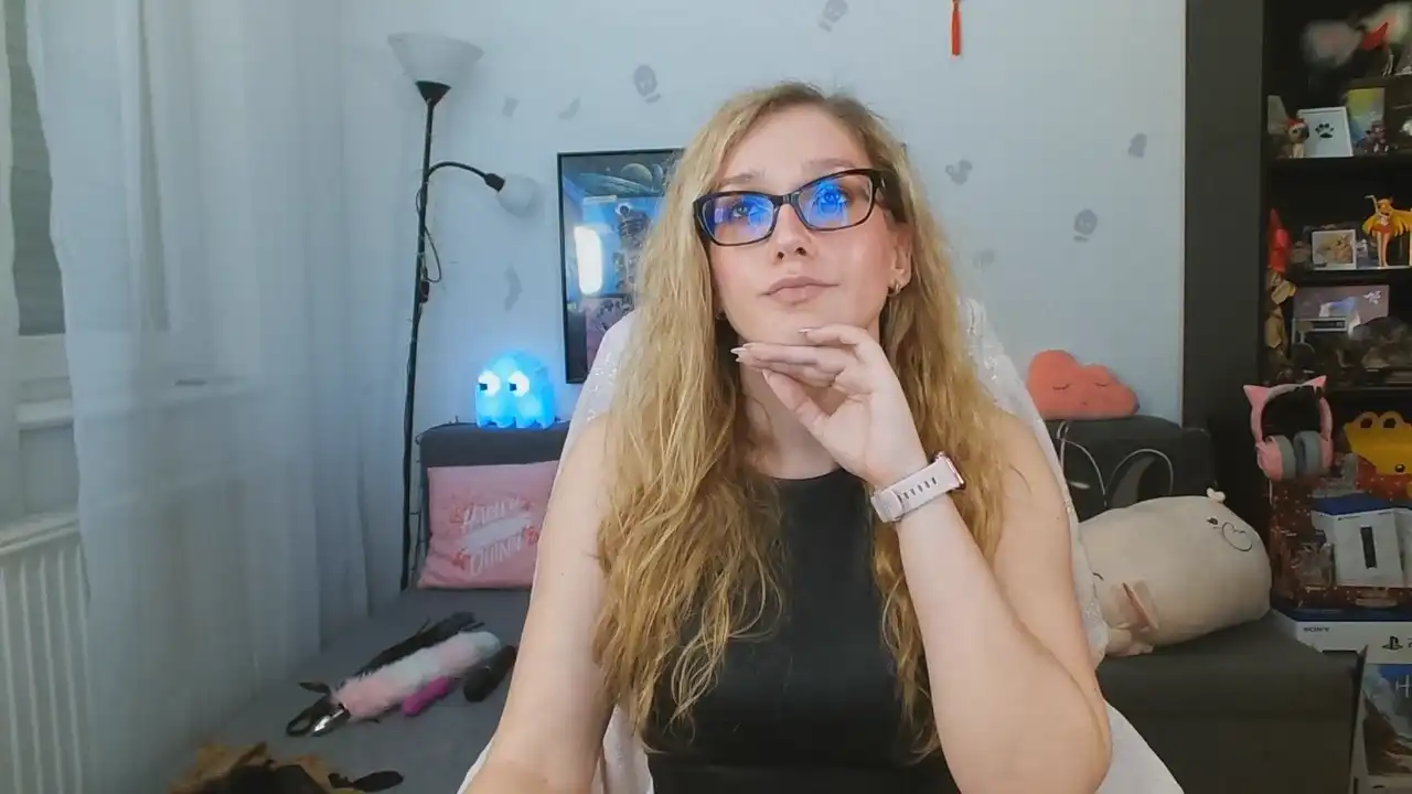 Lunanicole – Cam4 Live Sex Cam Recording – 2025-03-12 05:56:43