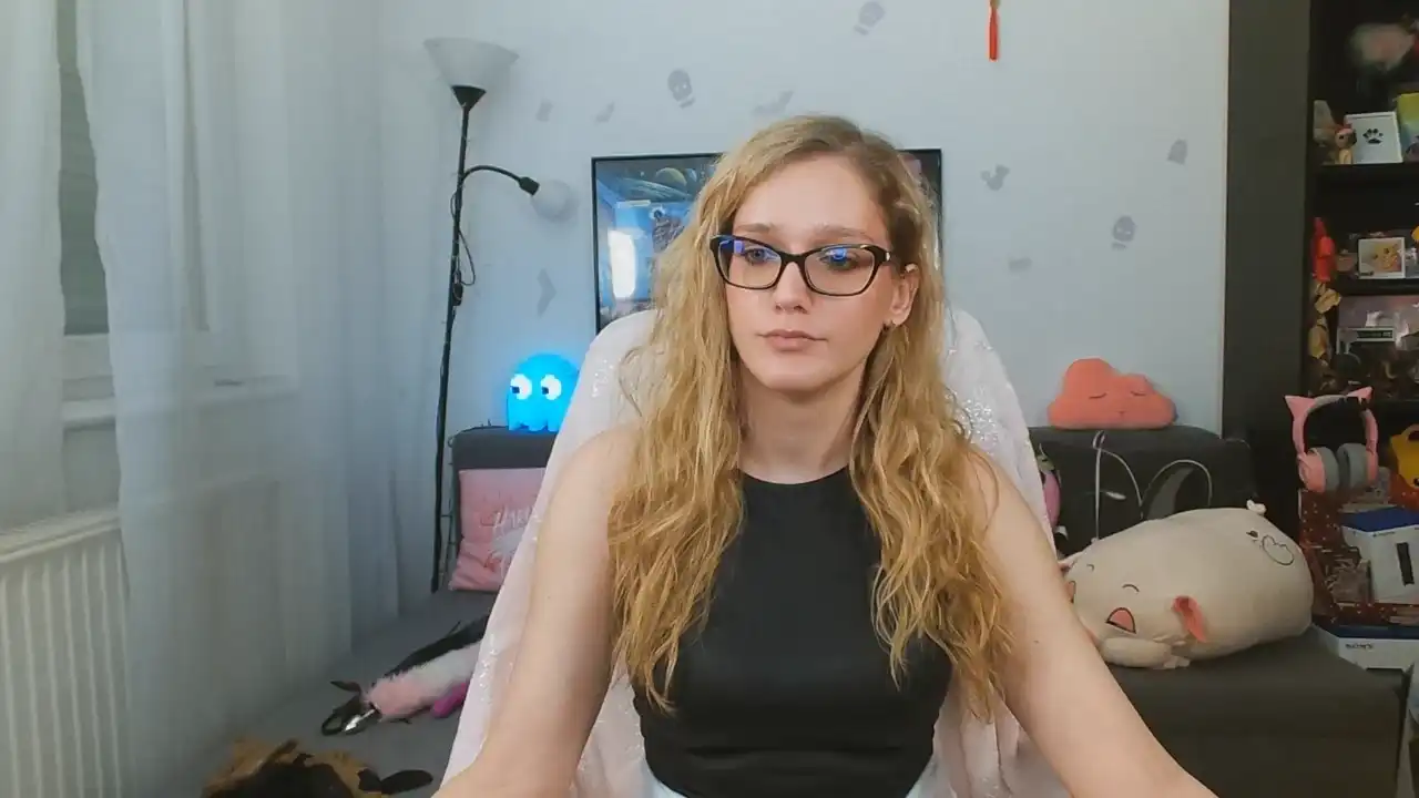 Lunanicole – Cam4 Live Sex Cam Recording – 2026-04-08 16:21:20