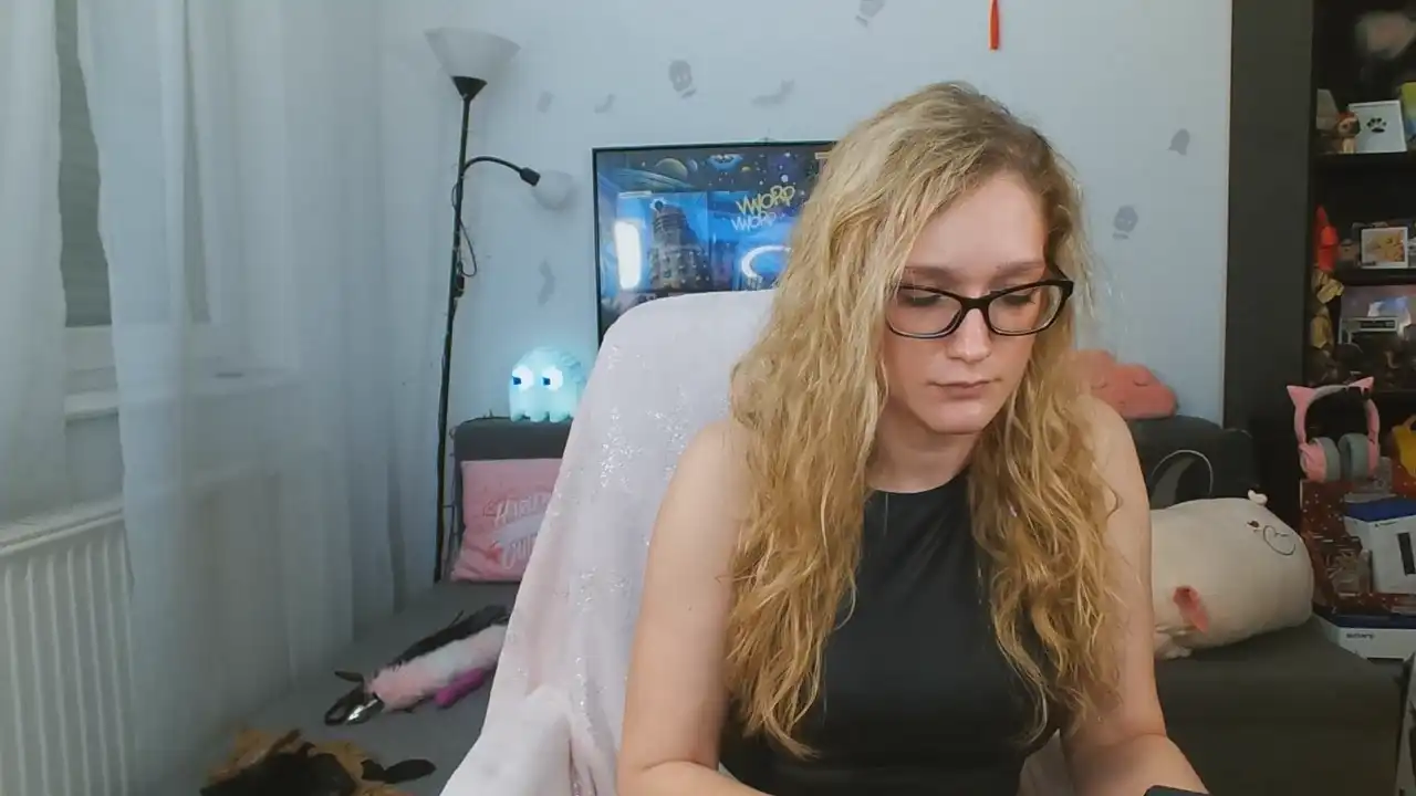 Lunanicole – Cam4 Live Sex Cam Recording – 2026-05-19 22:55:41