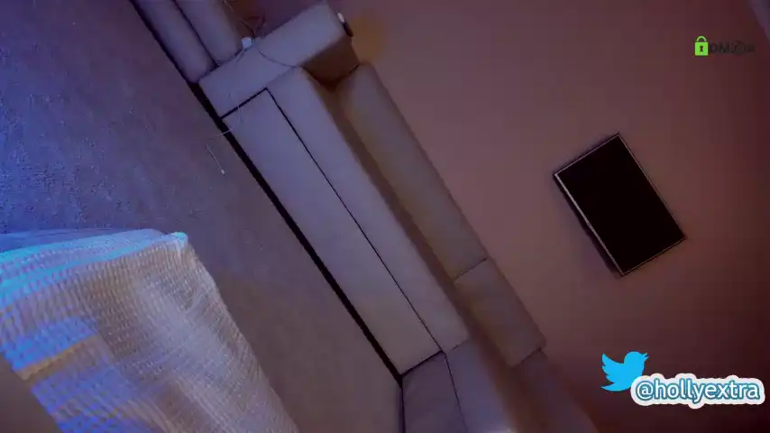 Hollyextra – Chaturbate Live Sex Cam Recording – 2026-05-03 09:42:05