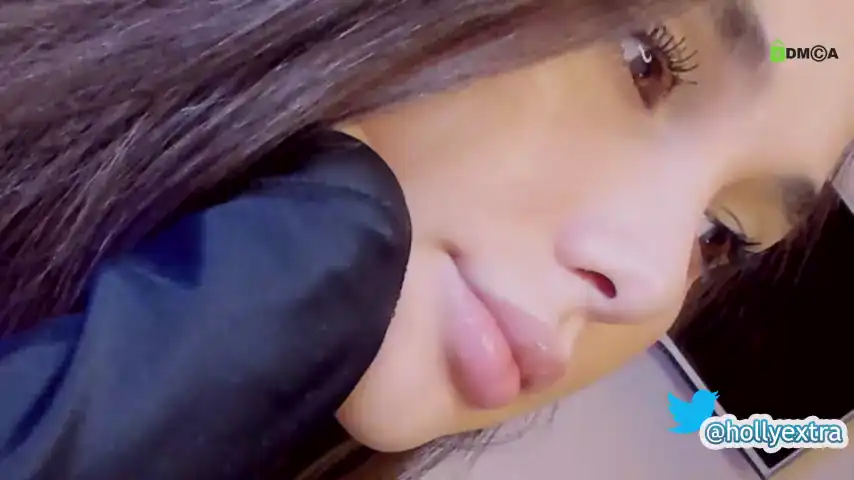 Hollyextra – Chaturbate Live Sex Cam Recording – 2026-06-29 19:52:57