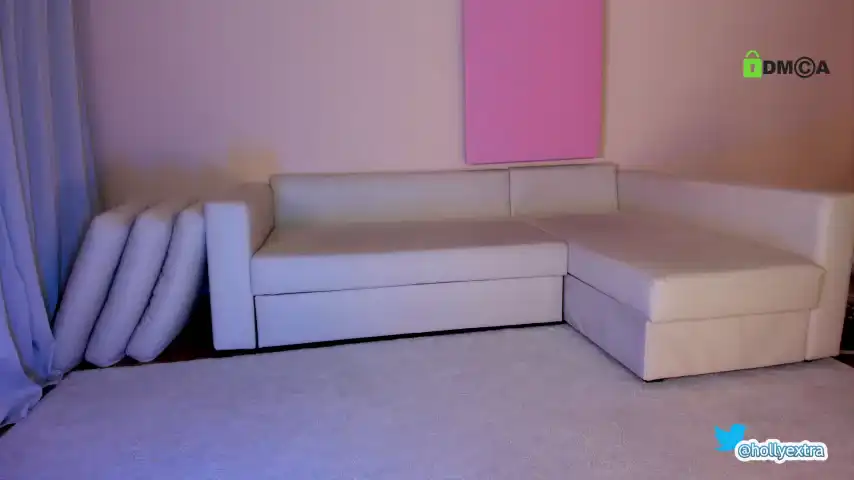 Hollyextra – Chaturbate Live Sex Cam Recording – 2026-07-07 09:33:40