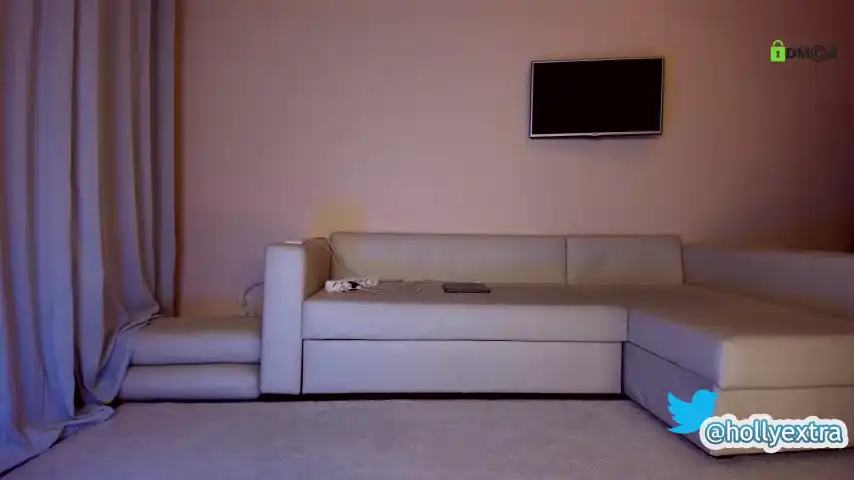 Hollyextra – Chaturbate Live Sex Cam Recording – 2025-06-20 10:40:08