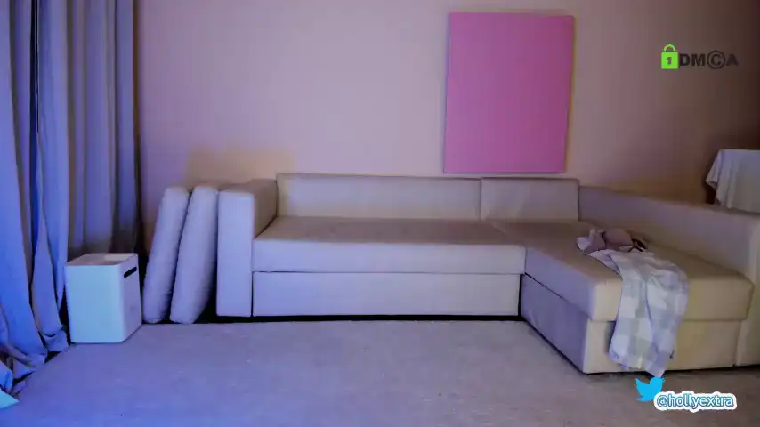 Hollyextra – Chaturbate Live Sex Cam Recording – 2025-07-08 23:07:53