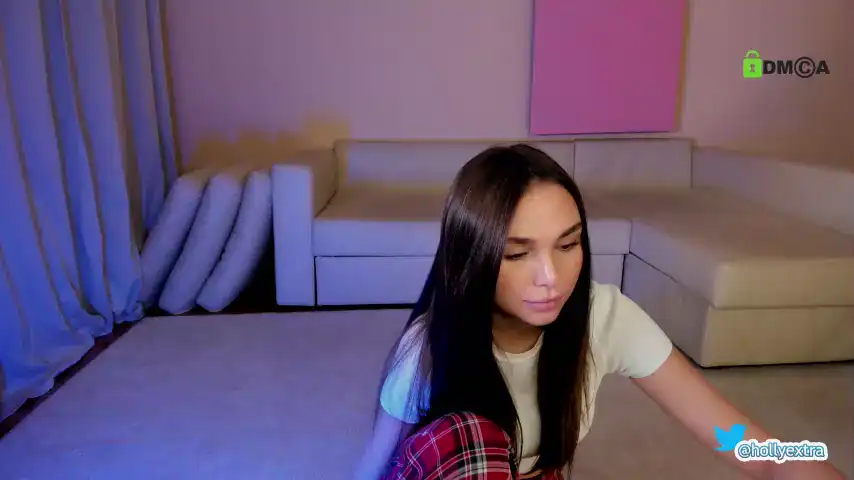 Hollyextra – Chaturbate Live Sex Cam Recording – 2026-07-13 03:55:36