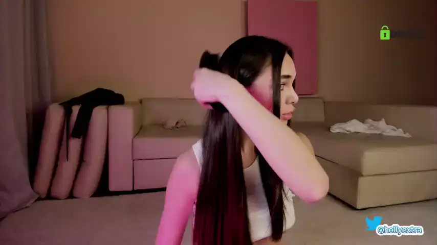 Hollyextra – Chaturbate Live Sex Cam Recording – 2025-01-11 19:34:30
