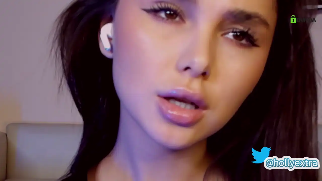 Hollyextra – Chaturbate Live Sex Cam Recording – 2025-08-23 10:38:42