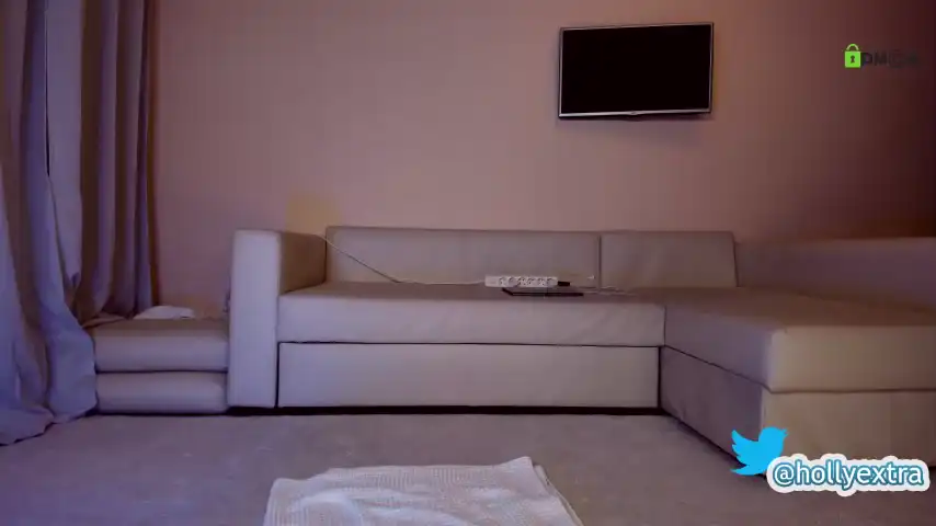 Hollyextra – Chaturbate Live Sex Cam Recording – 2025-12-10 06:59:39
