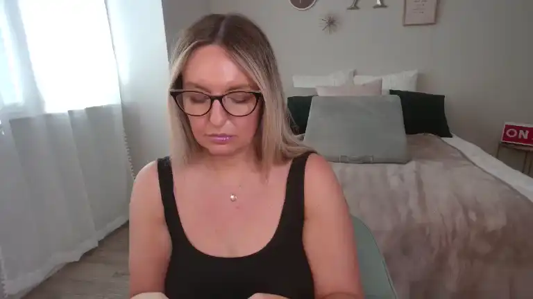 Alisonhomealone – Streamate Live Sex Cam Recording – 2025-04-13 06:11:10
