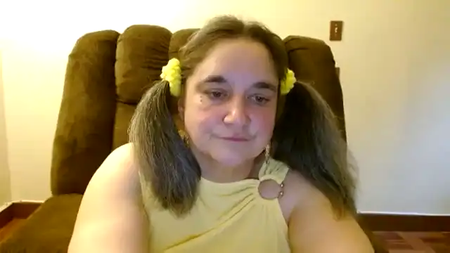Egyptbeauty – Myfreecams Live Sex Cam Recording – 2025-05-28 13:54:57