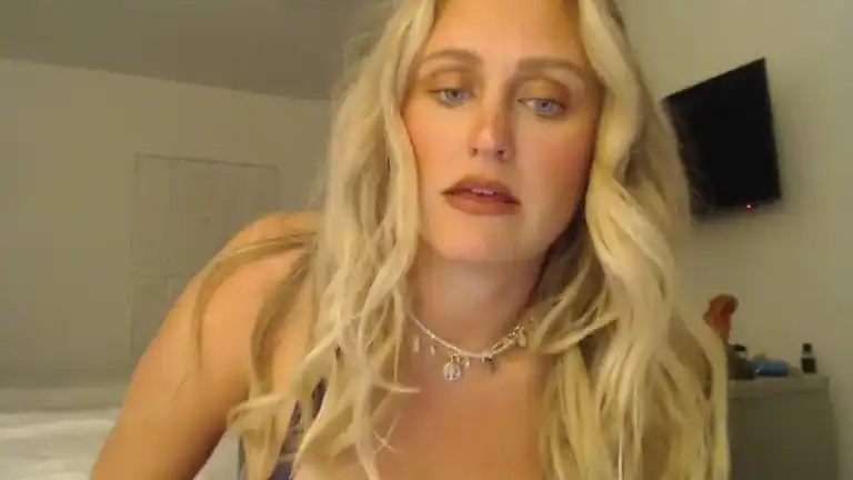 Savluv – Streamate Live Sex Cam Recording – 2025-01-08 07:30:39
