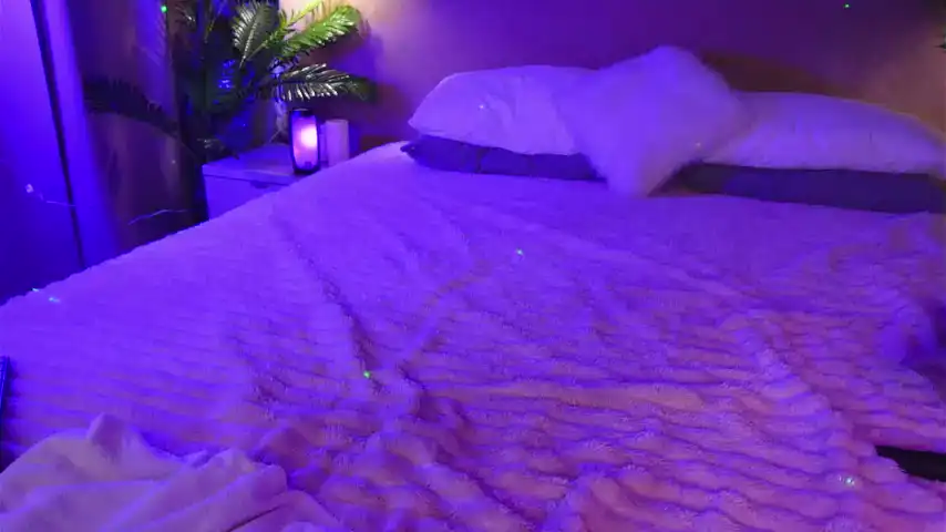 Bunnylia__ – Chaturbate Live Sex Cam Recording – 2025-01-02 21:13:35