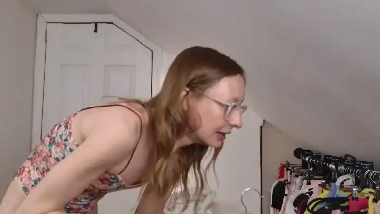 Ellaparkerx – Streamate Live Sex Cam Recording – 2025-12-18 16:16:30