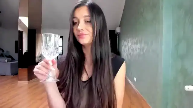 Amberclyde – Myfreecams Live Sex Cam Recording – 2025-04-08 17:45:27