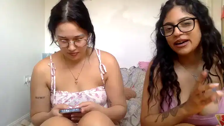 Blossomuk – Streamate Live Sex Cam Recording – 2026-07-11 16:43:06