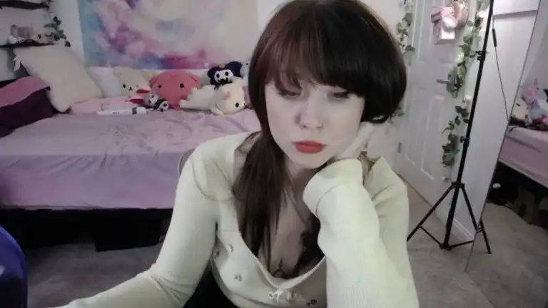 Freyajade – Streamate Live Sex Cam Recording – 2025-05-07 21:59:37