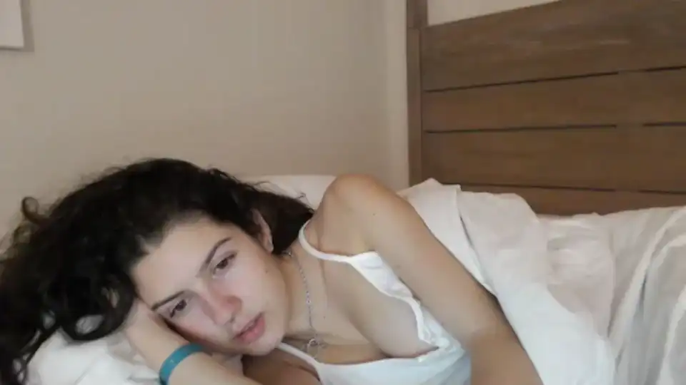 Frenchava – Chaturbate Live Sex Cam Recording – 2025-03-05 18:55:06