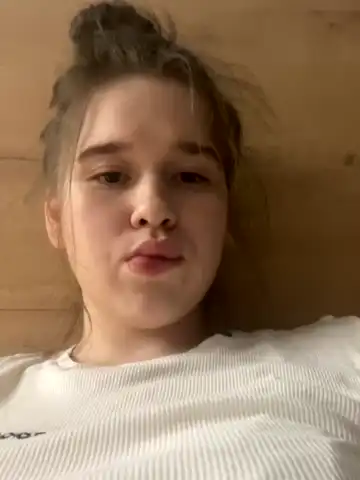 Hornygirlh – Stripchat Live Sex Cam Recording – 2025-03-17 08:43:33