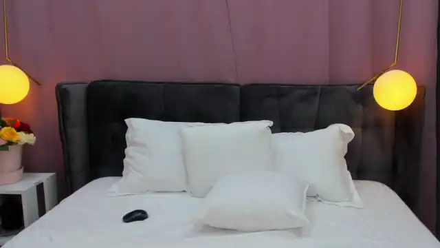 Emillybronte – Myfreecams Live Sex Cam Recording – 2025-12-09 20:00:37