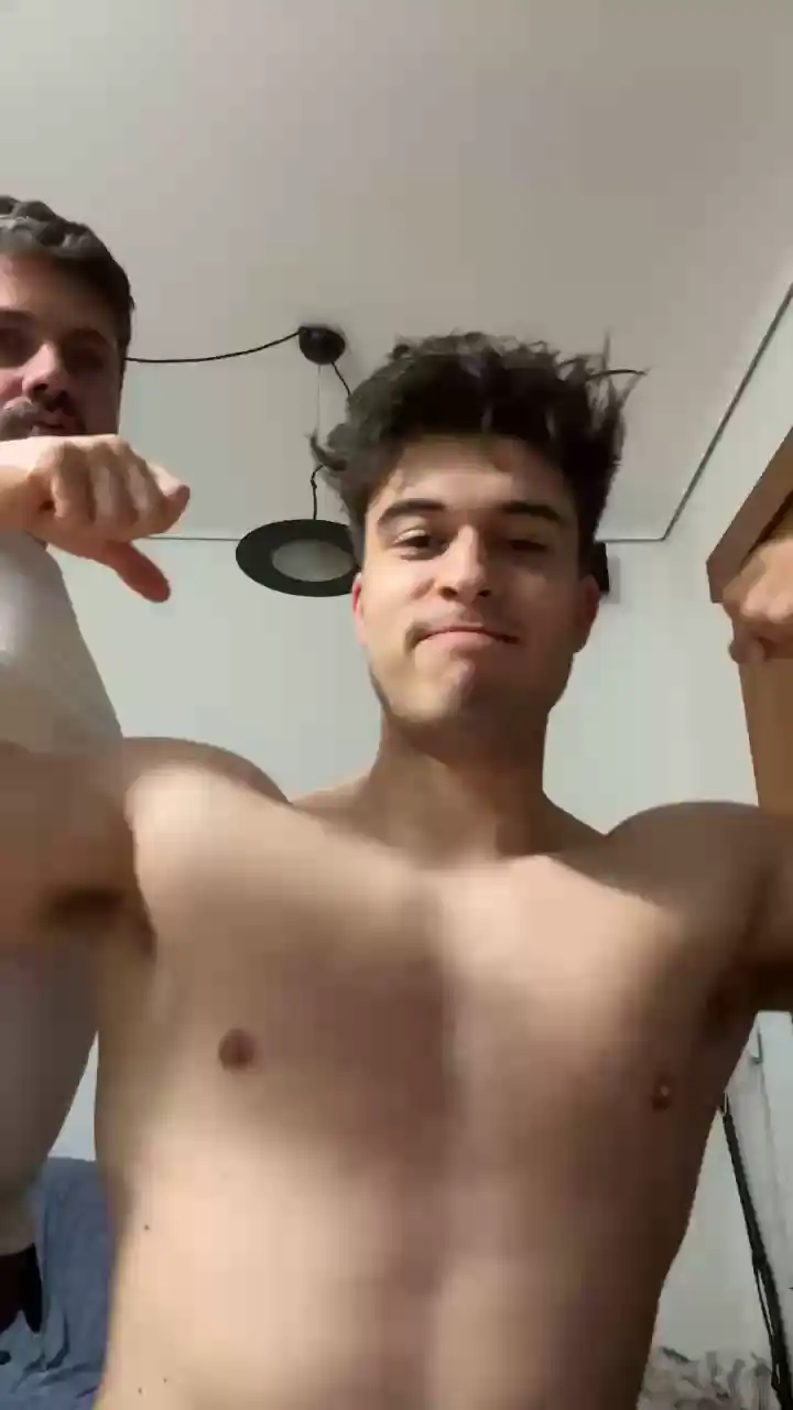 Milano_75 – Cam4 Live Sex Cam Recording – 2025-08-10 22:16:26