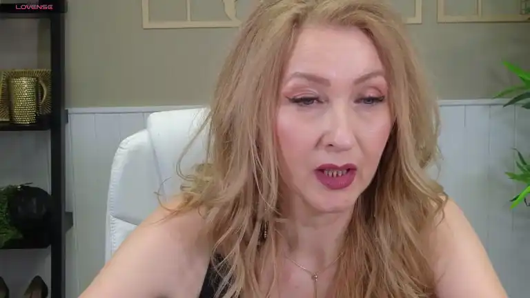 Ladyleea – Streamate Live Sex Cam Recording – 2025-05-16 02:38:16