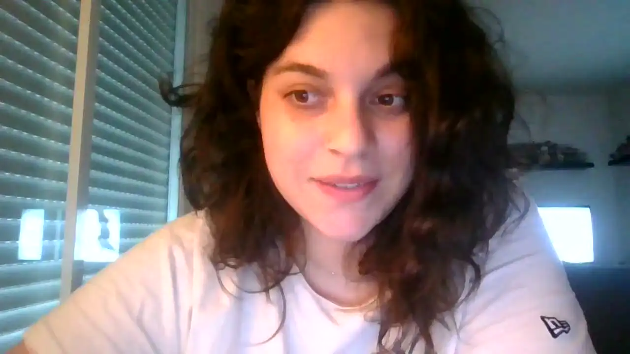 Gatitasex21 – Amateur.tv Live Sex Cam Recording – 2025-10-05 23:28:44