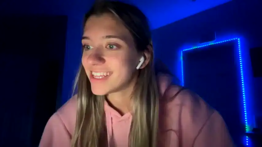 Ameliarustova – Chaturbate Live Sex Cam Recording – 2025-04-28 07:51:51
