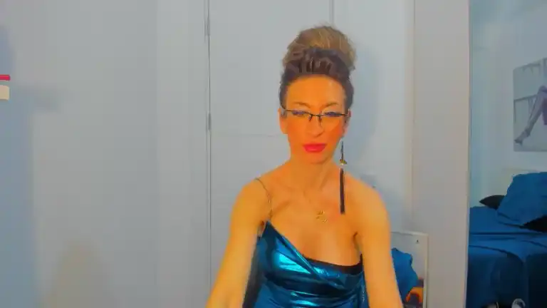 Avadearmond – Streamate Live Sex Cam Recording – 2026-01-15 23:10:04