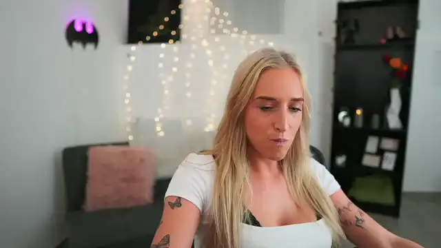Nicoletteshea – Myfreecams Live Sex Cam Recording – 2026-06-28 10:51:55