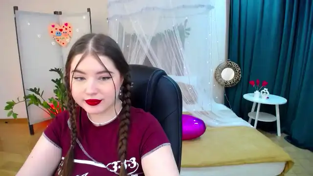 Admiremyeyes – Myfreecams Live Sex Cam Recording – 2025-05-19 09:57:27