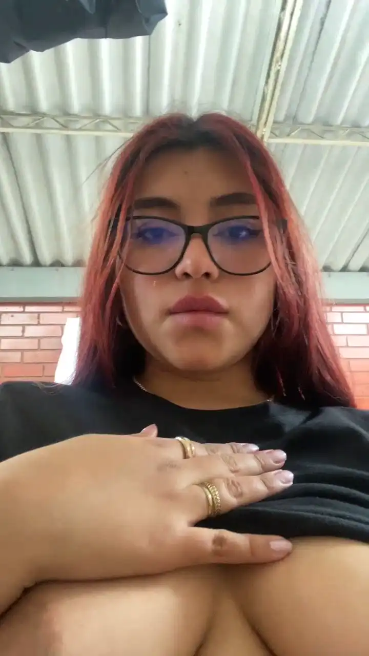 Camiladuff – Xlovecam Live Sex Cam Recording – 2026-07-19 01:06:06