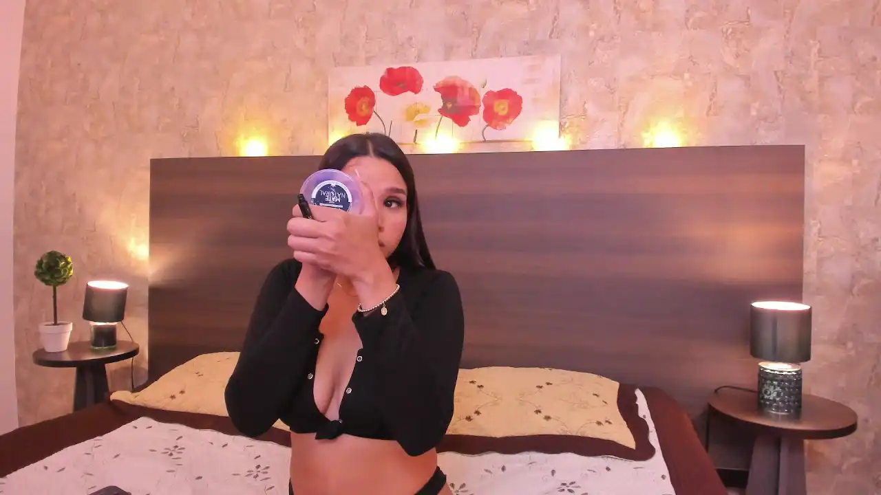 Annecasanova – Xlovecam Live Sex Cam Recording – 2026-05-17 14:39:52