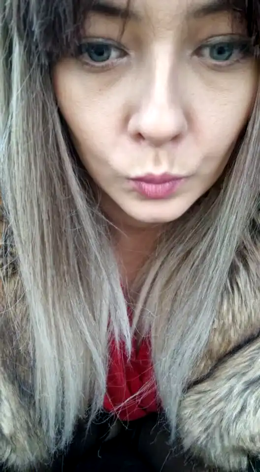 Brzoskwinka2_ – Showup Live Sex Cam Recording – 2025-01-22 20:13:18
