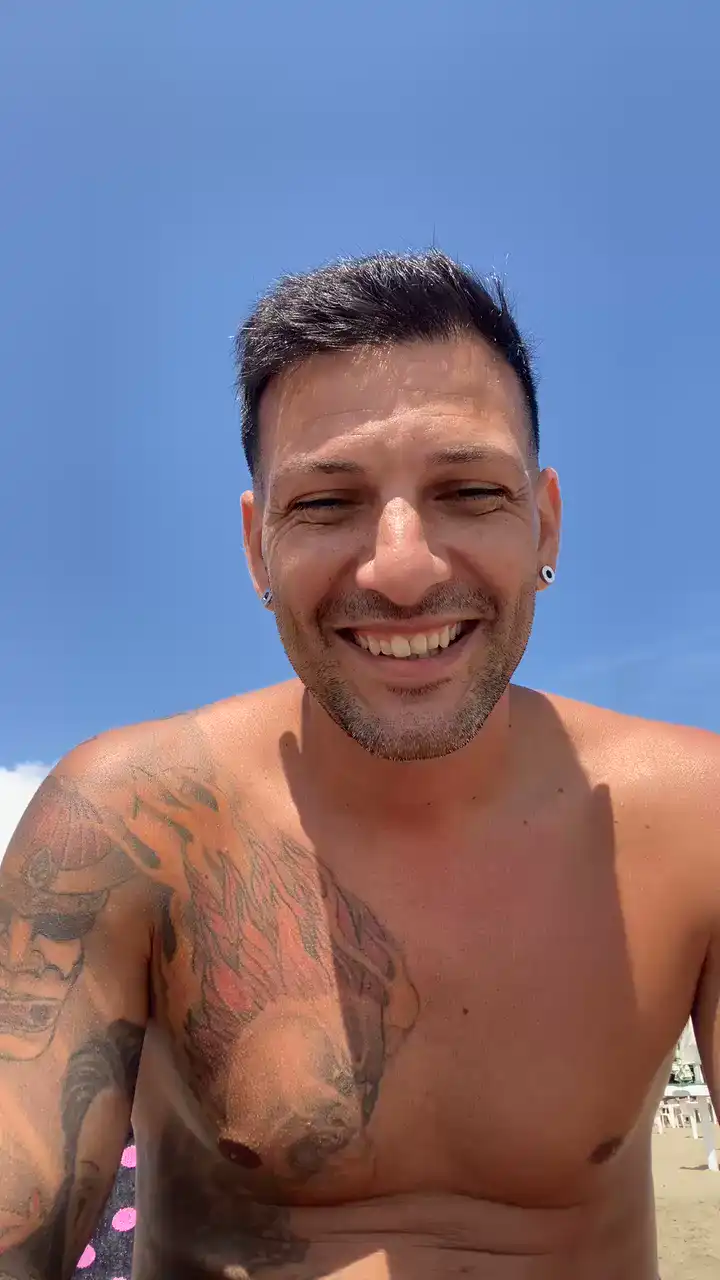 Goroasroma – Cam4 Live Sex Cam Recording – 2025-02-26 07:49:49