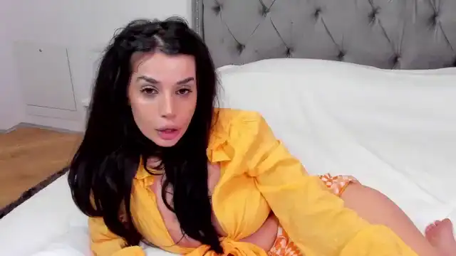 Lenalively – Myfreecams Live Sex Cam Recording – 2025-10-18 22:18:15