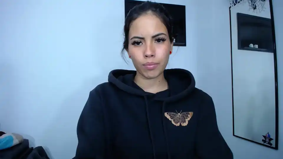 Julieth_adams – Manyvids Live Sex Cam Recording – 2025-06-18 16:25:40