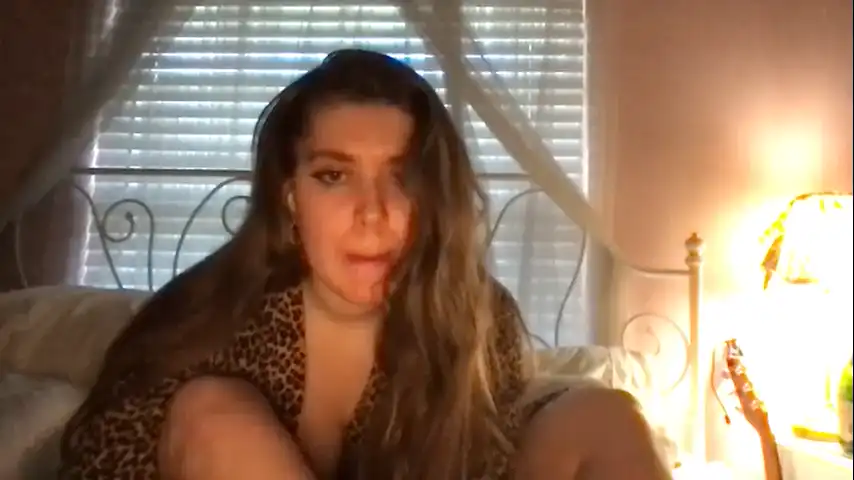 Starletxx – Chaturbate Live Sex Cam Recording – 2025-07-08 06:40:06