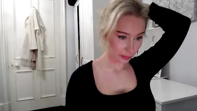 British_cutie – Myfreecams Live Sex Cam Recording – 2025-03-17 11:59:36