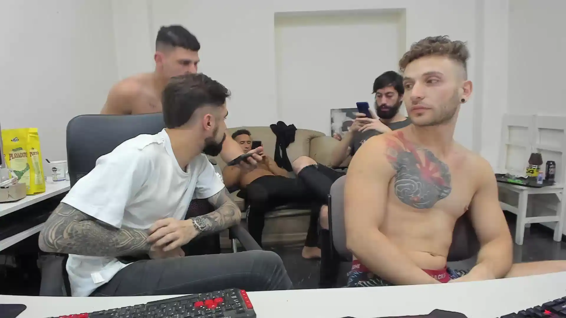Classied3 – Cam4 Live Sex Cam Recording – 2026-04-13 03:08:15