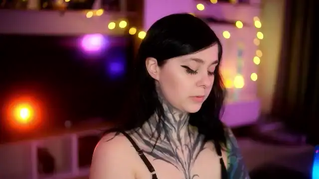Acidpie – Myfreecams Live Sex Cam Recording – 2025-09-05 12:04:25