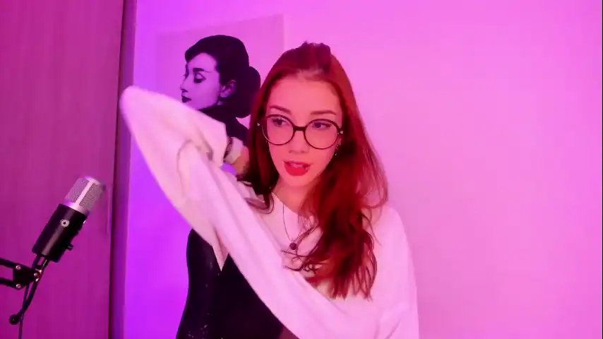 Thecosmicgirl – Chaturbate Live Sex Cam Recording – 2025-11-10 18:32:12
