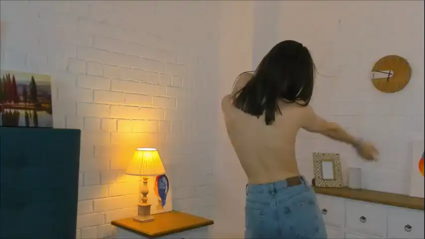 Baileywalton – Chaturbate Live Sex Cam Recording – 2025-11-01 08:00:16