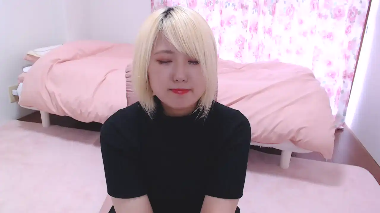 Kananya – Sakuralive Live Sex Cam Recording – 2025-03-04 22:06:45