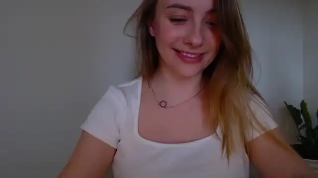 Queenoftease_ – Myfreecams Live Sex Cam Recording – 2026-02-18 19:05:31