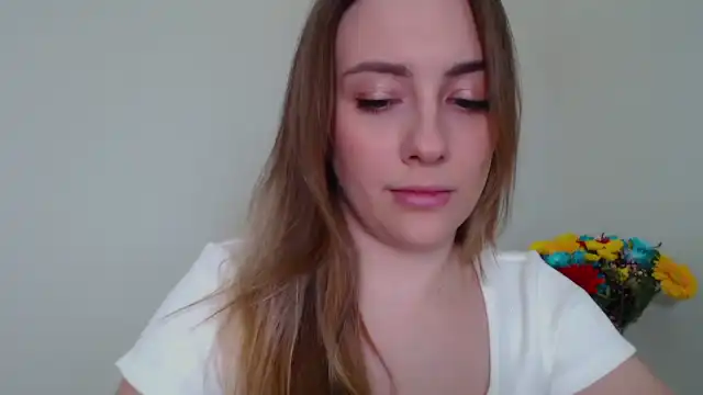 Queenoftease_ – Myfreecams Live Sex Cam Recording – 2025-02-24 21:58:33