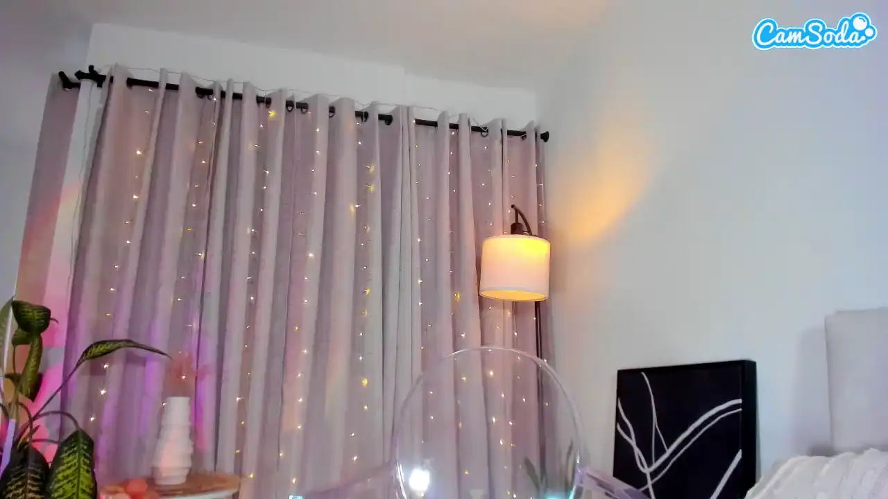 Daphne-walton – Camsoda Live Sex Cam Recording – 2025-11-04 01:05:20