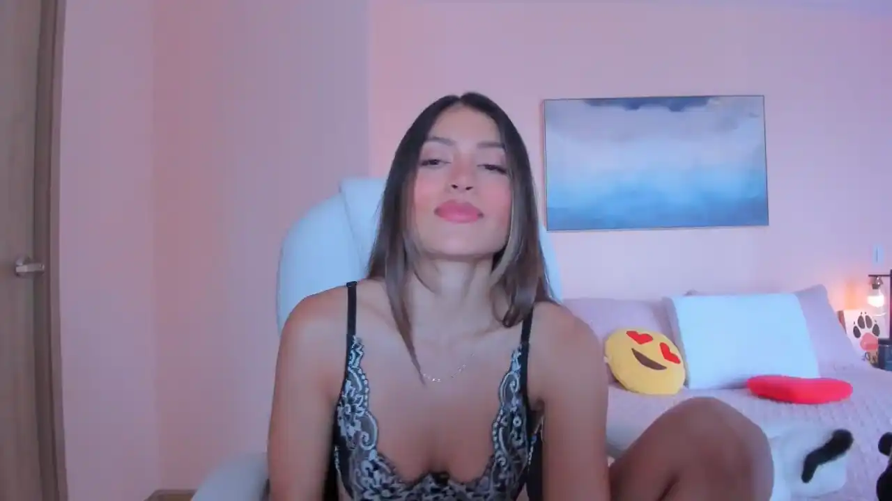 Alejandhra – Flirt4free Live Sex Cam Recording – 2025-12-01 18:32:32