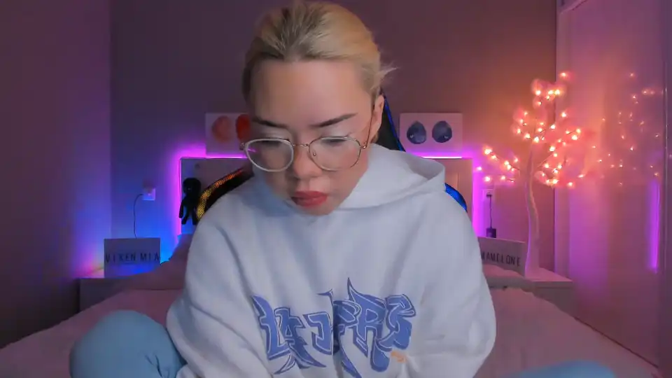Miamelone – Manyvids Live Sex Cam Recording – 2025-03-13 12:22:24