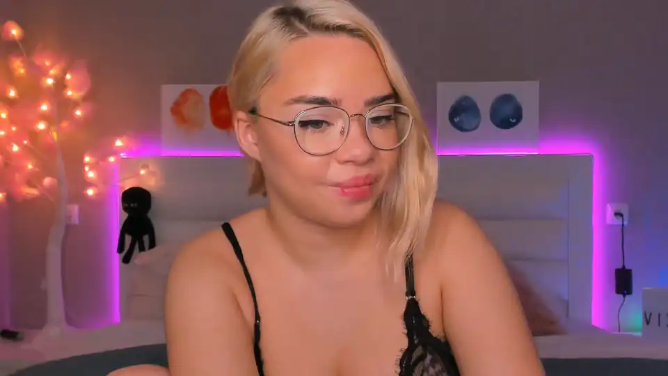 Miamelone – Manyvids Live Sex Cam Recording – 2025-06-18 06:10:45