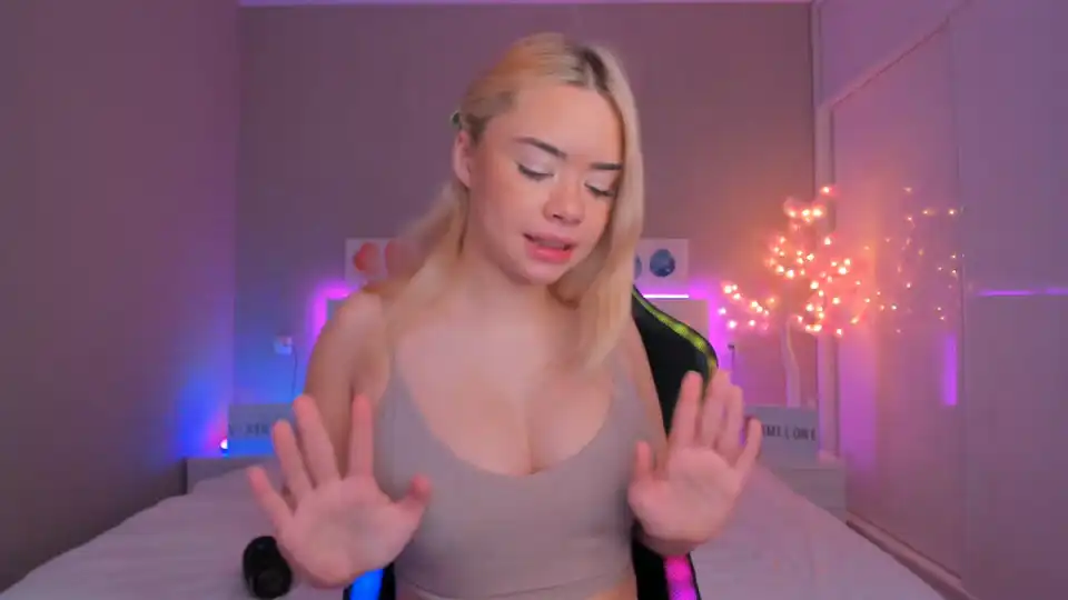 Miamelone – Manyvids Live Sex Cam Recording – 2025-01-19 04:18:54
